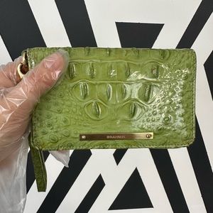 Brahmin Wallet. Authentic Leather .